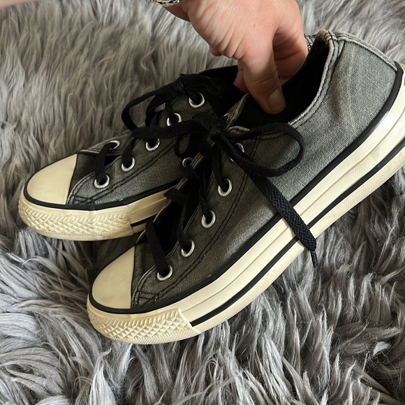 Acid Wash Converse Low Tops - Picture 3 of 6